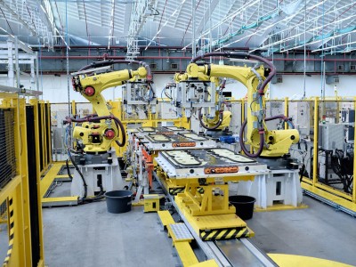 Ford starts battery production in Cologne.