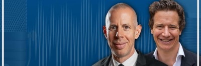 DGI-Podcast. Blauer Hintergrund in mehreren Schattierungen. im Vordergrund Textzug: Dr. Christian Hammächer. Parodontitis-Patienten implantieren - Wann und wie sicher umsetzen?