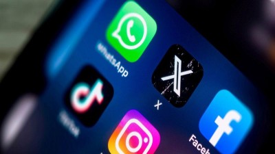 Verschiedene Social-Media-Icons auf einem Smartphone