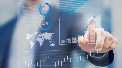 Graphen, Mann zeigt auf Touchpad