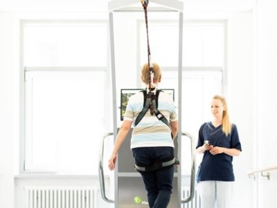 Perturbationslaufband (MediTouch BalanceTutor™ BT100, Tnuvot, Israel)