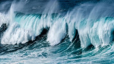 Eine brechende Meereswelle