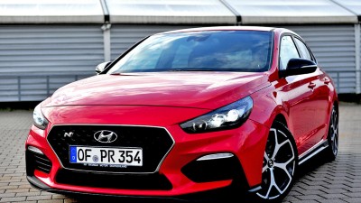 Kupplung, Startknopf, Gänsehaut: Der Hyundai i30 Fastback N Performance im  Test | springerprofessional.de