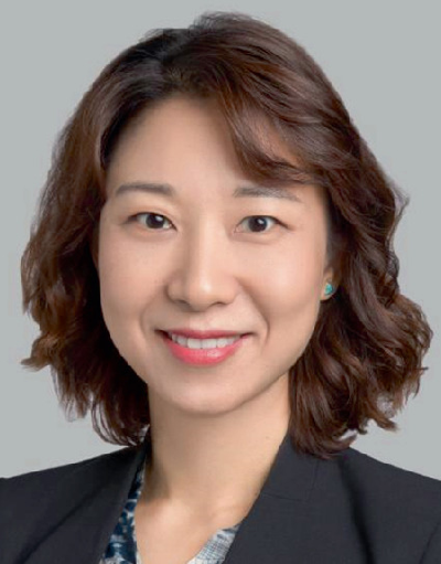 A photograph of Samantha Zhu.