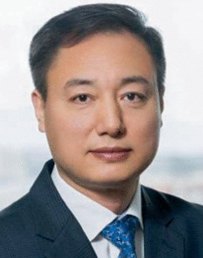 A photograph of Gang Xu.