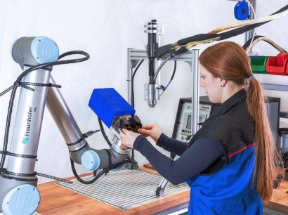 Industrie 4 0 Mensch Roboter Kollaboration In Der Industrie 4 0 Springerprofessional De