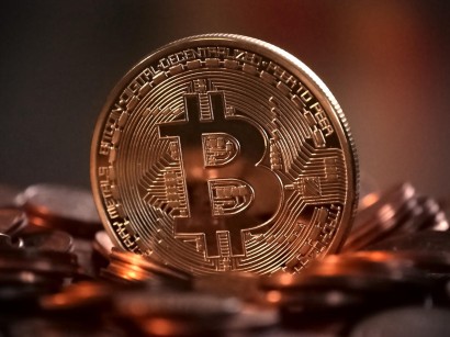 Zahlungsverkehr Bitcoin Und Ethereum Am Postschalter Springerprofessional De