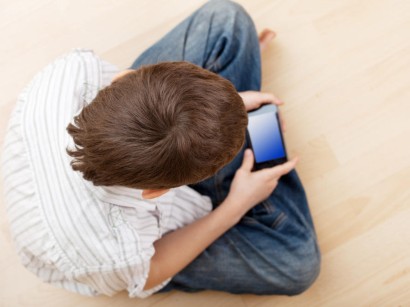 Covid 19 Mehr Cybermobbing Mehr Selbstverletzendes Verhalten Springermedizin De