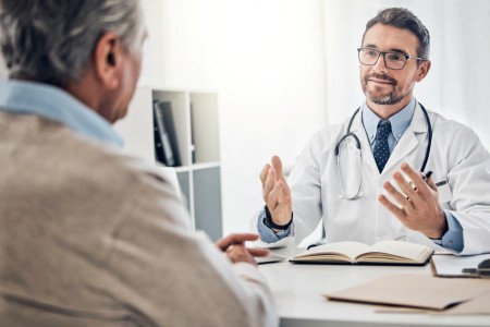 Patient and GP having a discussion