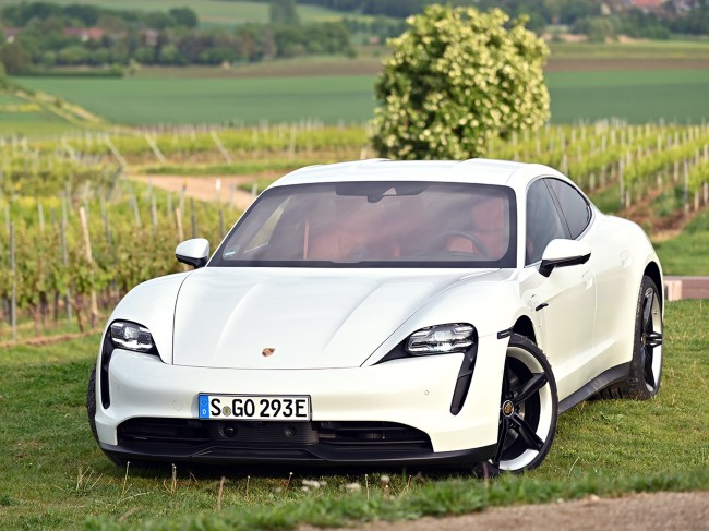Porsche Taycan 4S