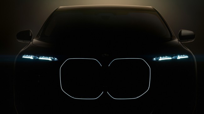 BMW i7