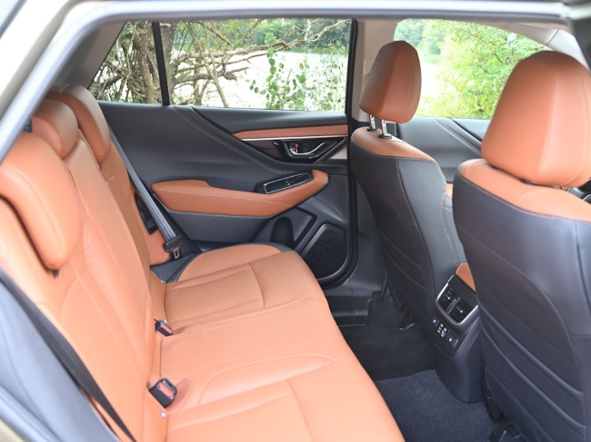 Subaru Outback 2,5i Platinum Lineartronic