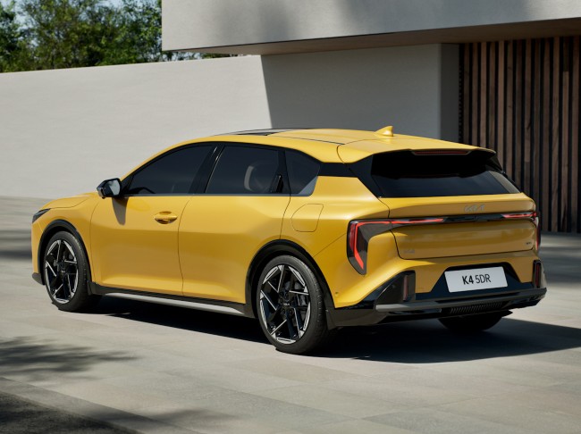 Kia K4