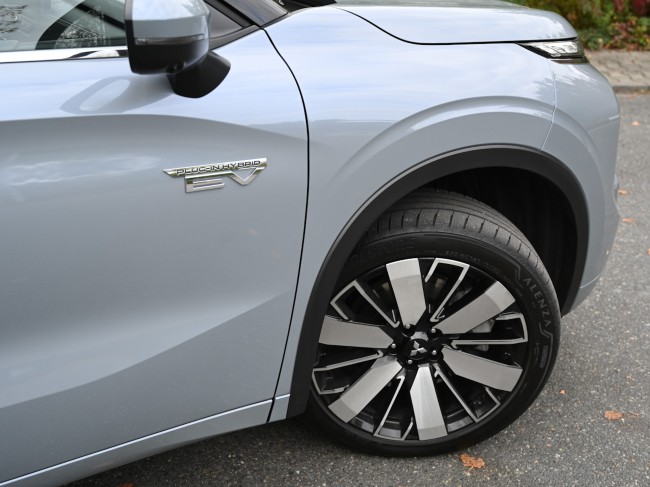 Mitsubishi Outlander PHEV