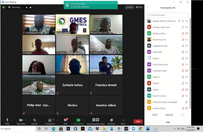 Chat on web in Abidjan