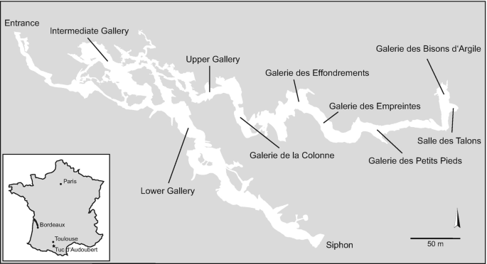 A map of an area with labels, which are the entrance, intermediate, lower, and upper galleries, Galerie des Effondrements, Galerie des Empreintes, Galerie des Petits Pieds, and Salle des Talons. Inset on the bottom left is a map on which Paris, Bordeaux, Toulouse and Tuc d'Audoubert.