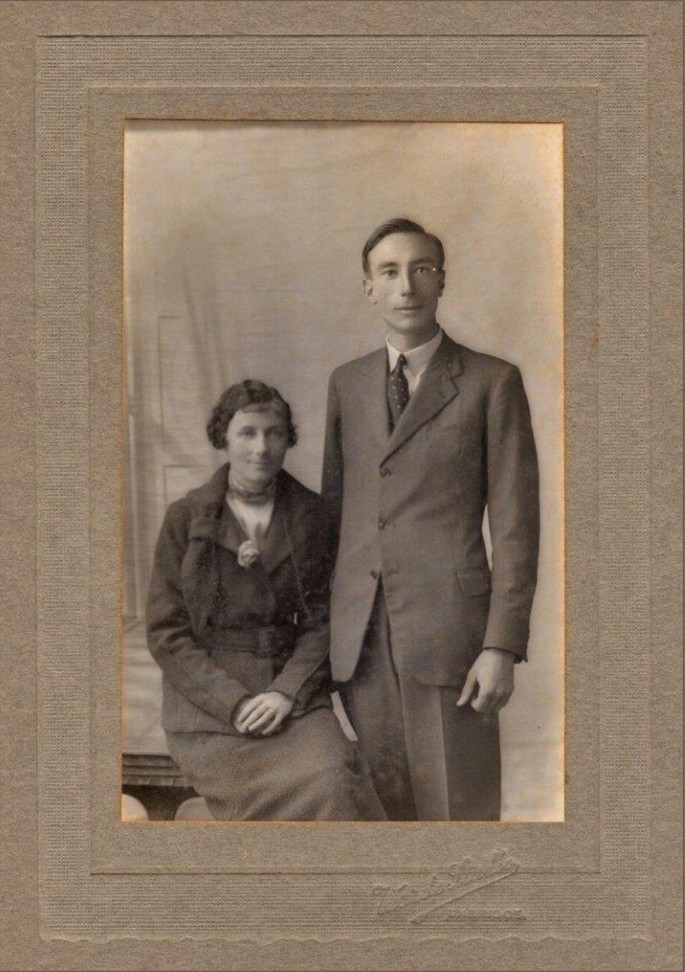 A photograph of Lenore and Joe Pawsey.
