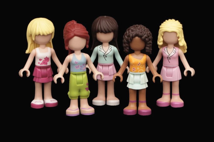Five animated 3-dimensional faceless dolls.