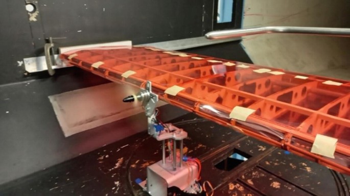 A photograph of the propeller arrangement of wind tunnel testing setup for a leading-edge test.