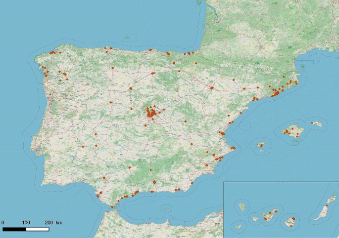 A map of Spain on which the locations of co working spaces are marked. The center has a cluster of C S and most of the C S are along the coastline. Few C Ss are located on the islands.
