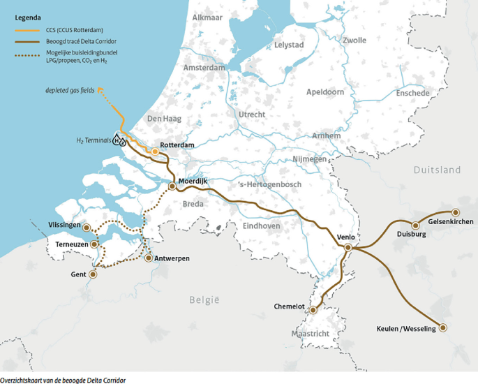 A map of the Netherlands highlights a network of pipelines. It connects large inland industrial clusters. The texts are in a foreign language.