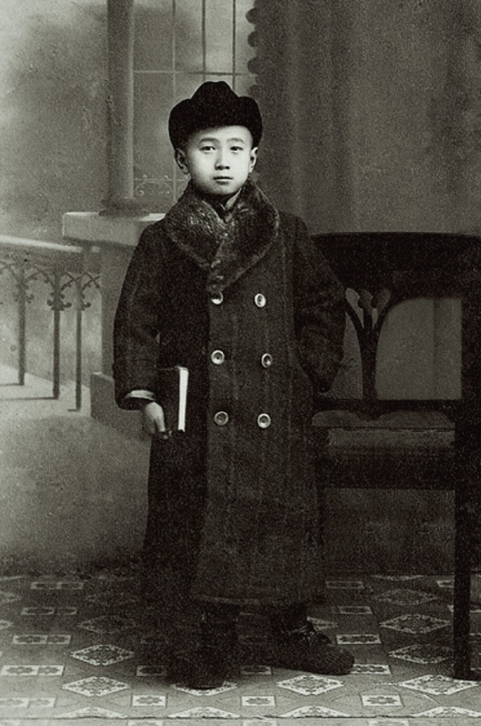 A childhood image of Qian Xuesen when he was studying at Primary School.