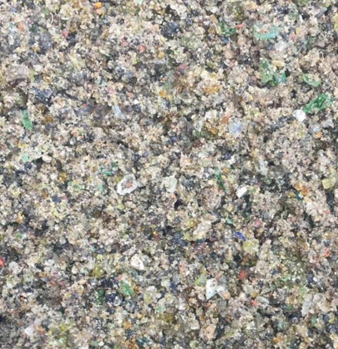 A photograph of a closer view of glass power particle size.