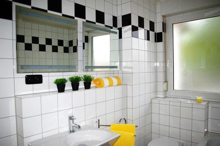 Junges Paar Lässt Es Im Badezimmer Ftt Krachen Junges Paar Lässt Es Im Badezimmer Ftt Krachen