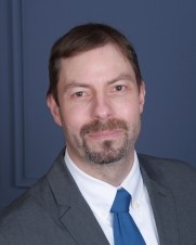Headshot of Kratom Section Editor Dr. Oliver Grundmann