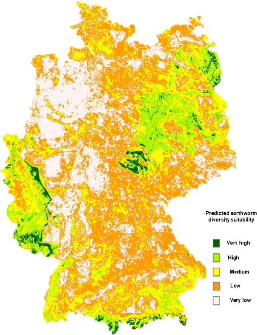 Assessment of multiple model algorithms to predict earthworm geographic  distribution range and biodiversity in Germany: implications for  soil-monitoring and species-conservation needs
