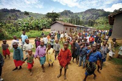 Crowd control in Rwanda | Nature