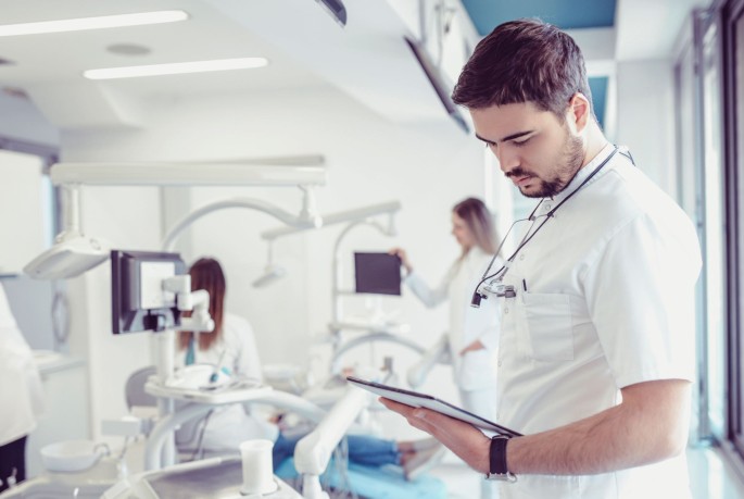 Dental students' perceptions of their use of e-learning to enhance training in oral surgery | BDJ Student