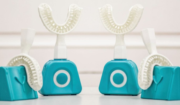 oral b pro 700 black
