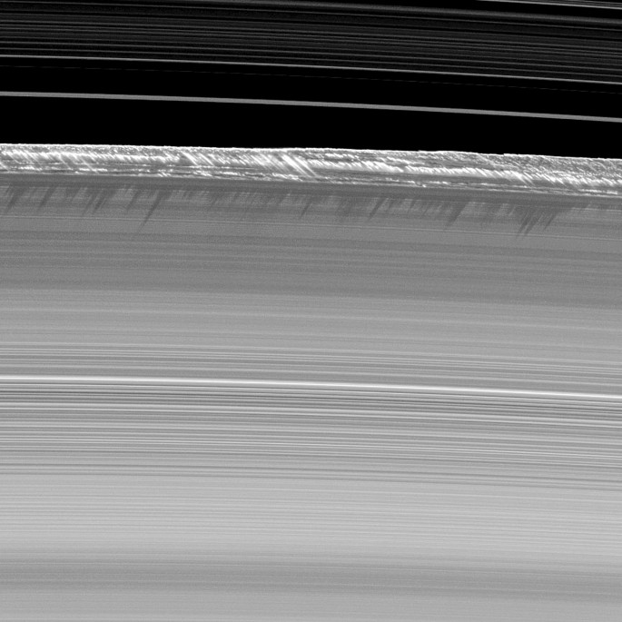 File:Saturn rings voyager2 false color.jpg - Wikimedia Commons