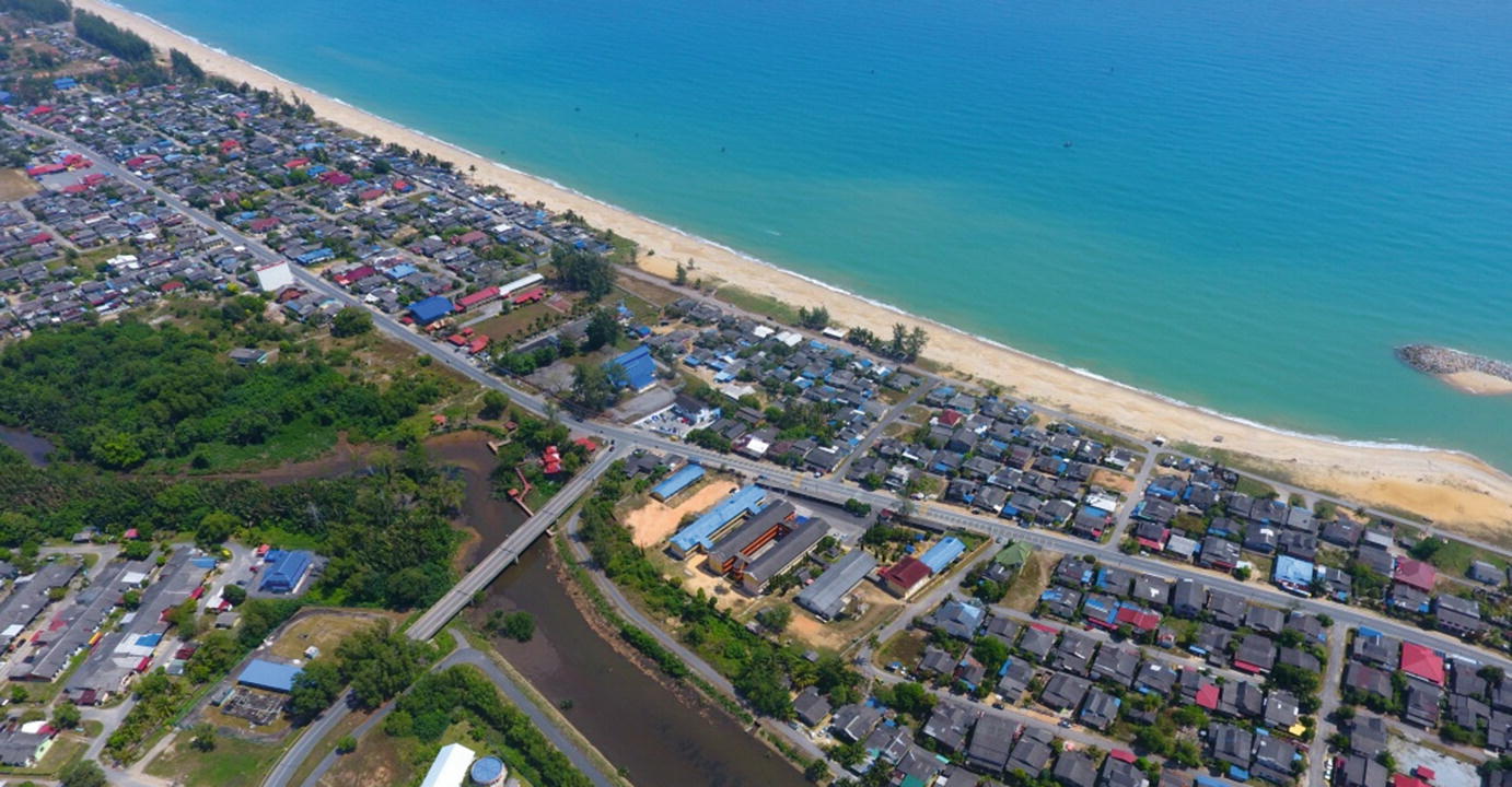 File Kuala Terengganu Drawbridge From Seberang Takir Jpg Wikimedia Commons