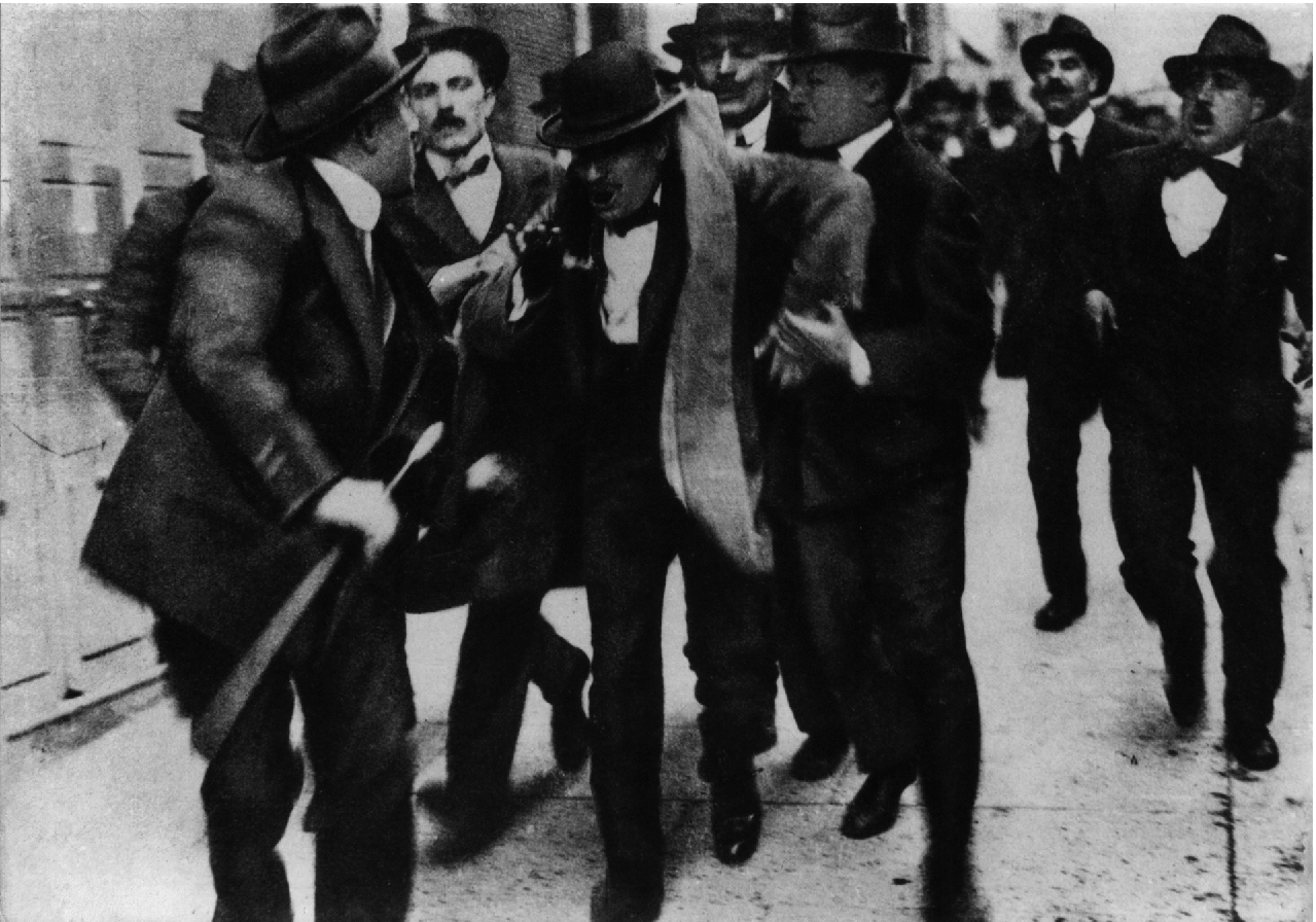 Mussolini S Early Photographs Springerlink
