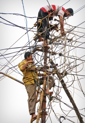 Energy transmission and distribution: Power theft in India | Nature Energy