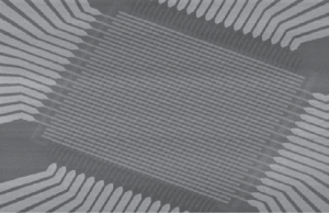 Scanning electron microscope image of the memristor crossbar array that was developed by Yoon, Choi and colleagues, and can be used for real-time video processing.