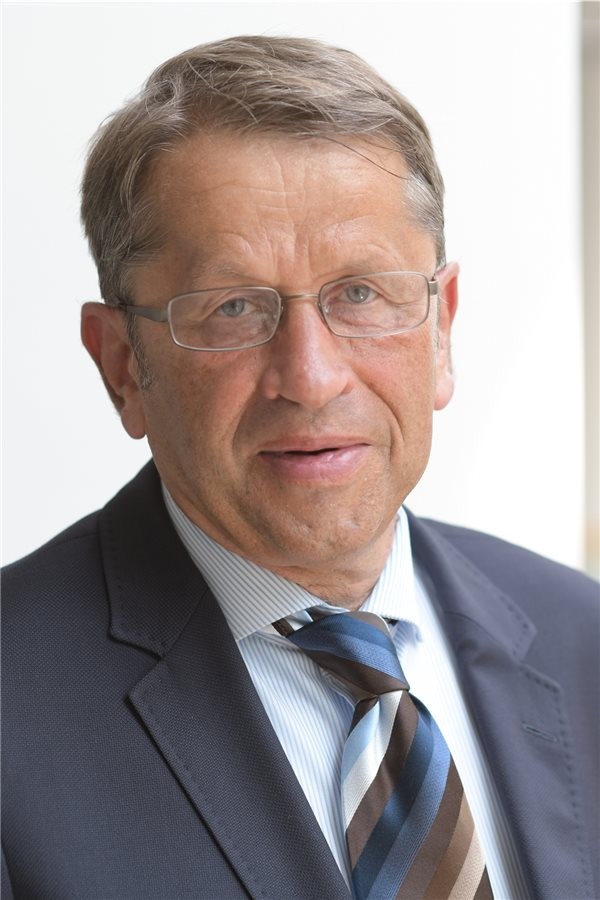 Prof. Heyo Kroemer