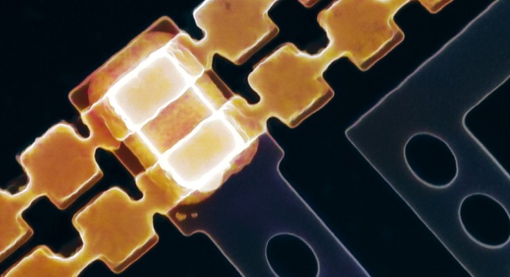 A colourised picture of a quantum transducer.