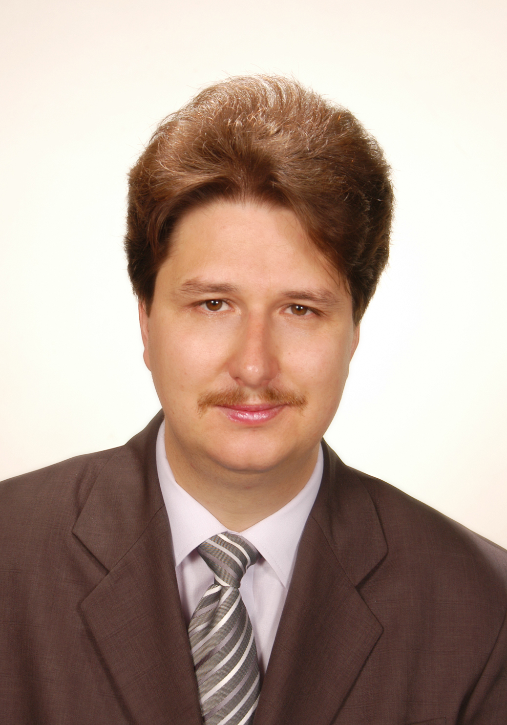 Dr. Laszlo Barna Iantovics